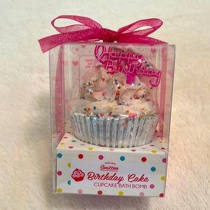 Feeling Smitten Happy Birthday Cupcake Bath Bomb
